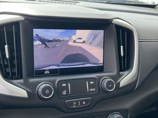 Used 2023 GMC Terrain SLE w/ Driver Convenience Package image 30