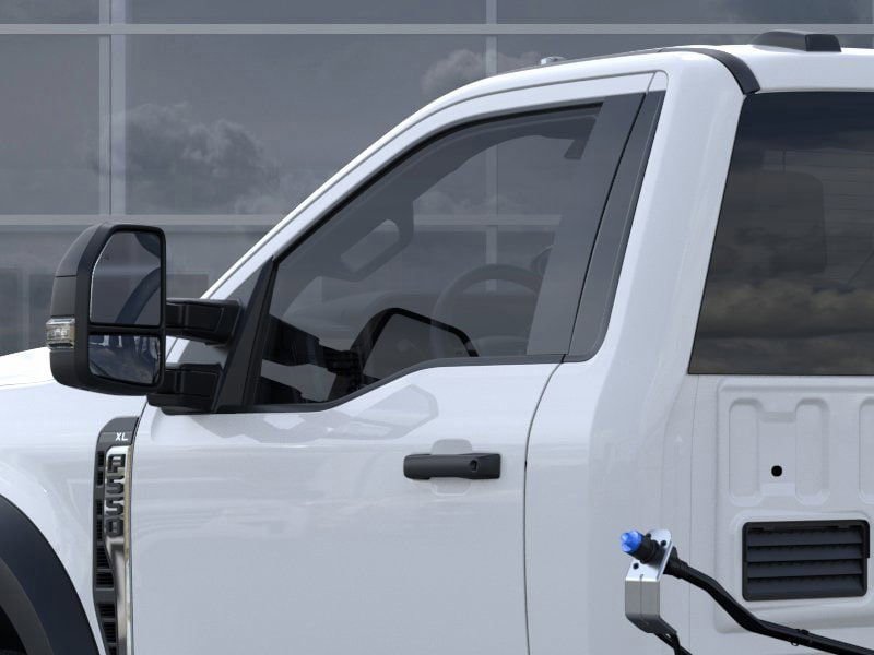 New 2026 Ford F550 4x4 Regular Cab Super Duty w/ XL Chrome Package image 49