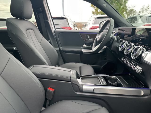 Used 2026 Mercedes-Benz GLB 250 image 31