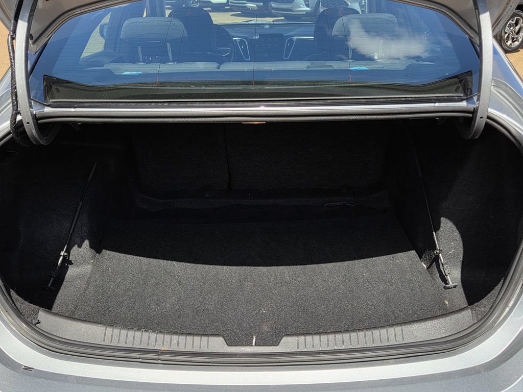 Used 2023 Chevrolet Malibu LT FWD image 25