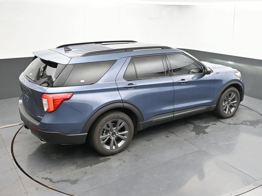 Used 2021 Ford Explorer XLT w/ Equipment Group 202A AWD/4WD image 24
