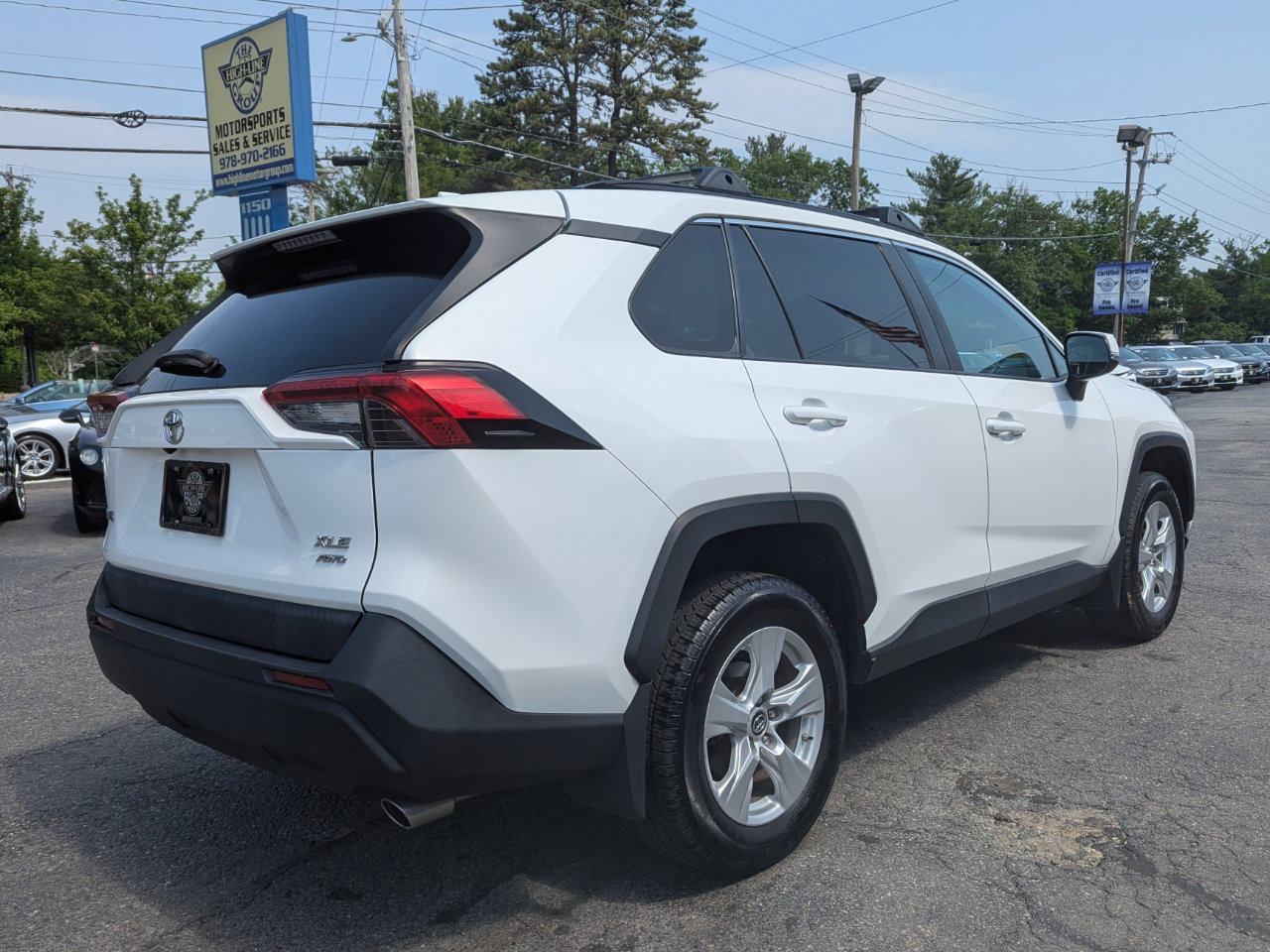 Used 2019 Toyota RAV4 XLE w/ Convenience Package image 7