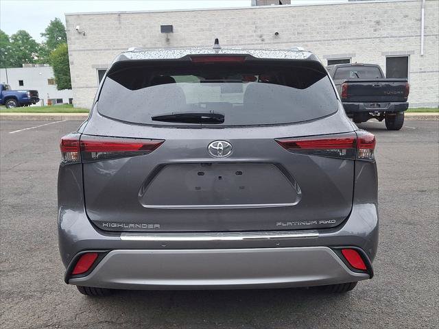 Certified 2024 Toyota Highlander Platinum AWD/4WD image 24