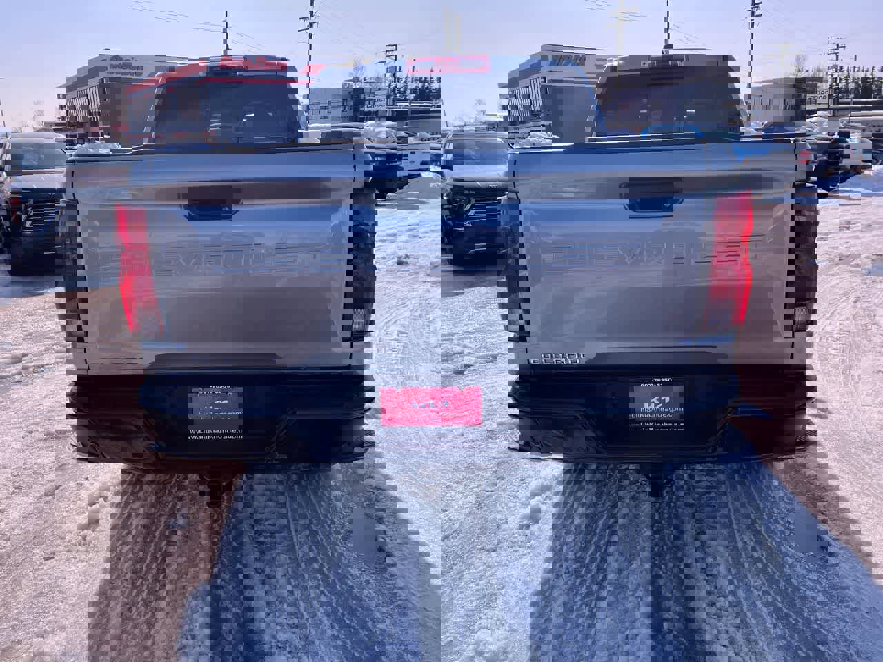 Used 2024 Chevrolet Colorado Z71 w/ Z71 Convenience Package 2 image 25