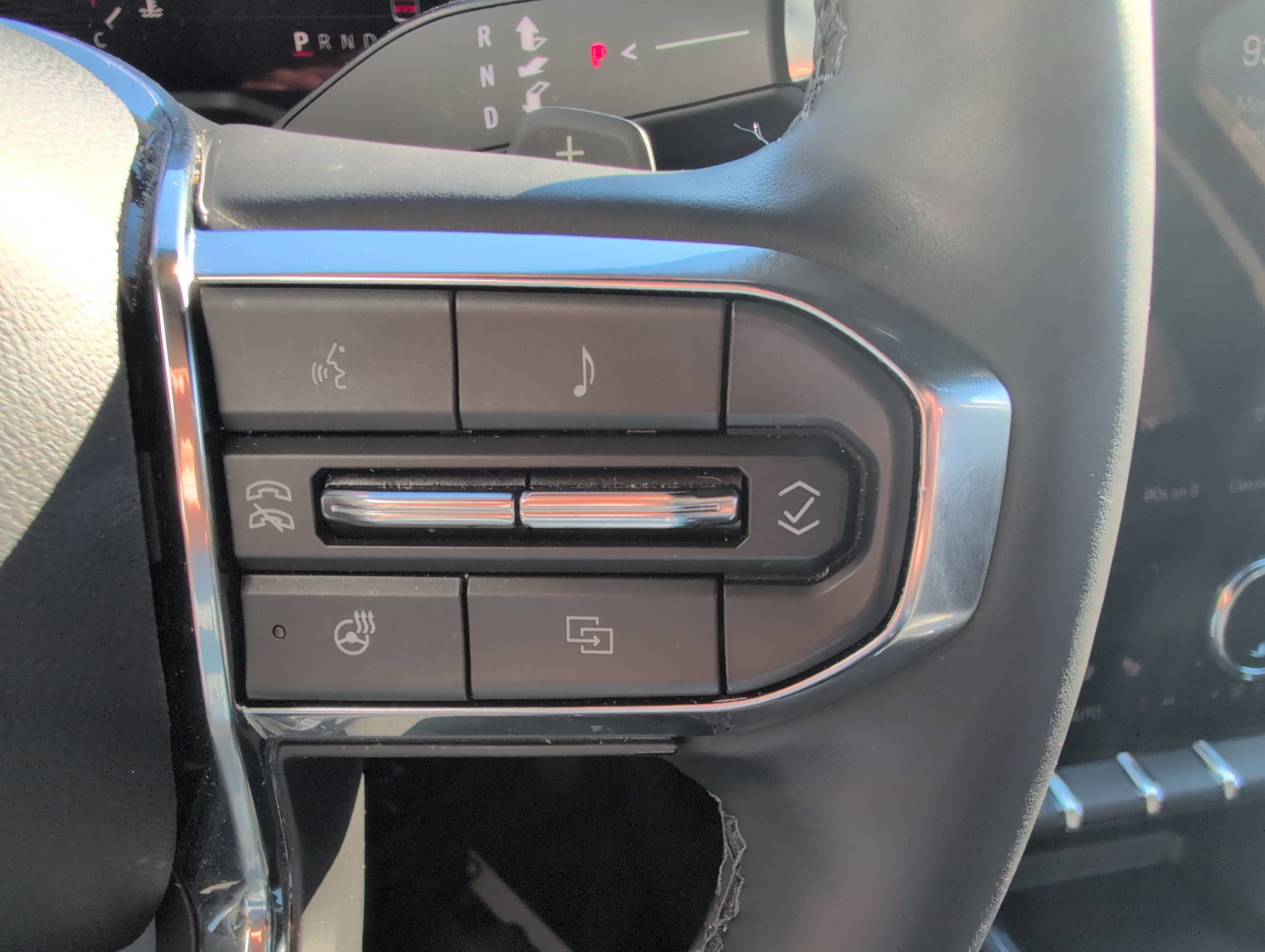 Used 2025 GMC Acadia Elevation image 22