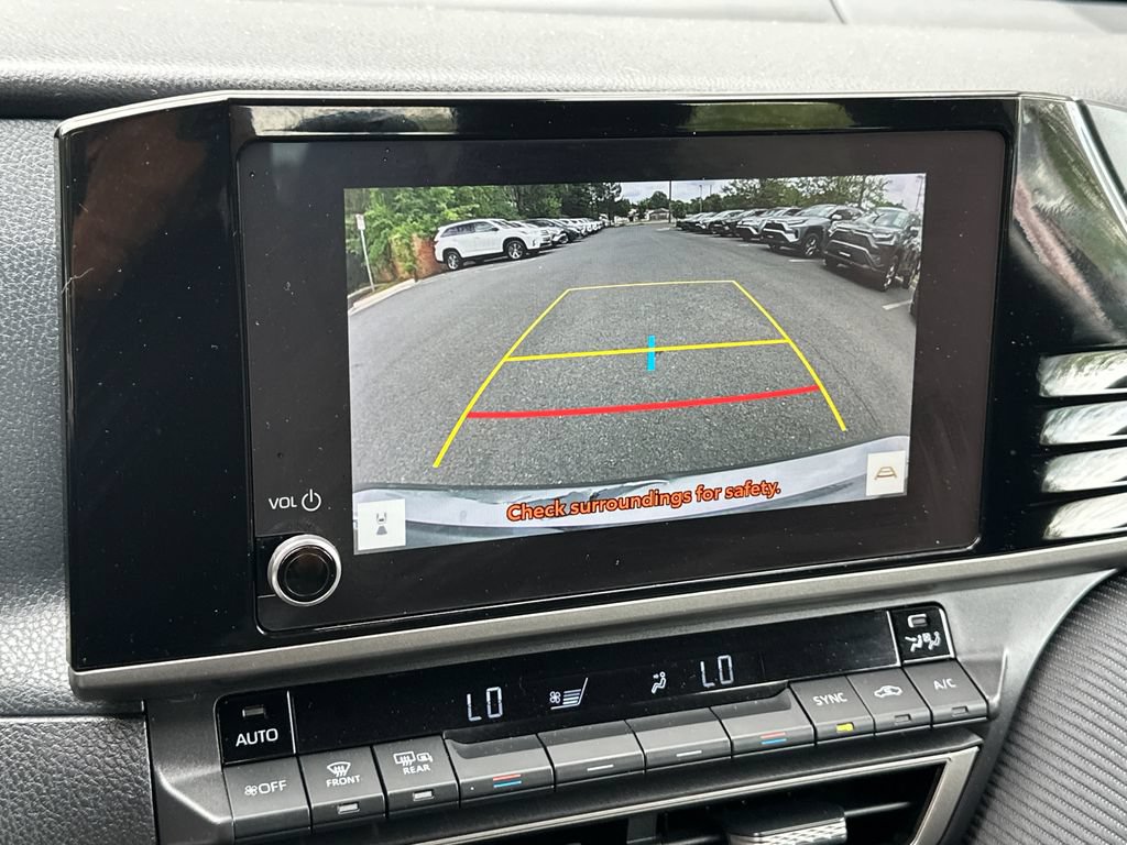 Used 2025 Toyota Camry SE FWD image 22