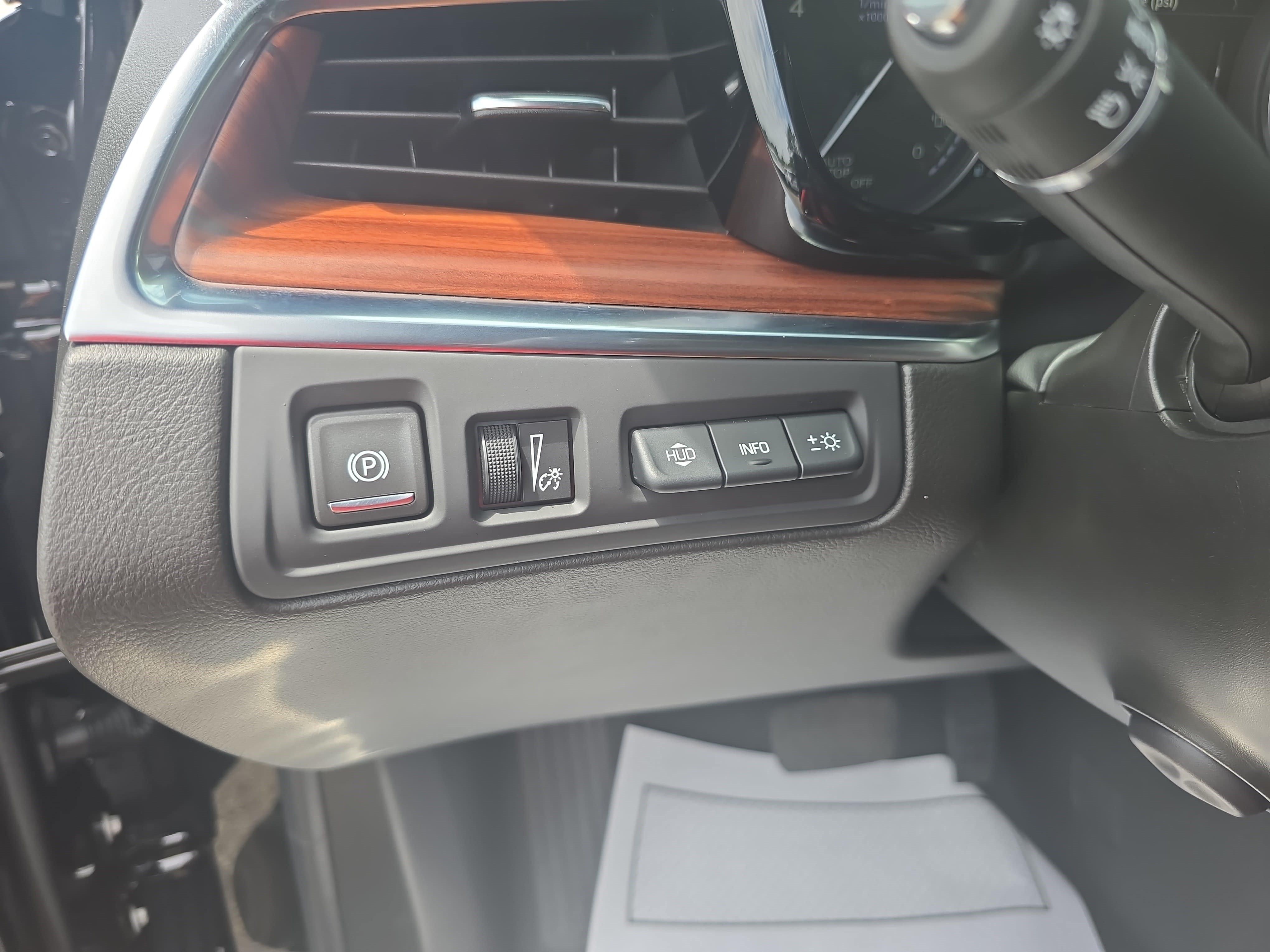 Used 2026 Cadillac XT5 Premium Luxury w/ Driver Assist Package AWD/4WD image 27