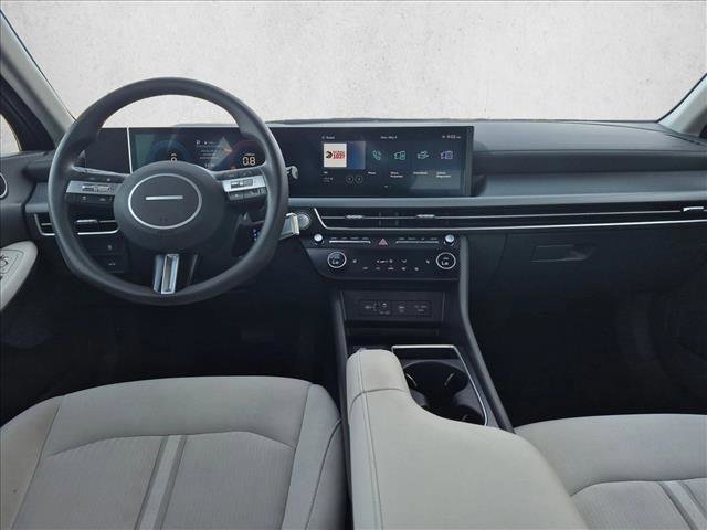 Used 2025 Hyundai Sonata SEL FWD image 15