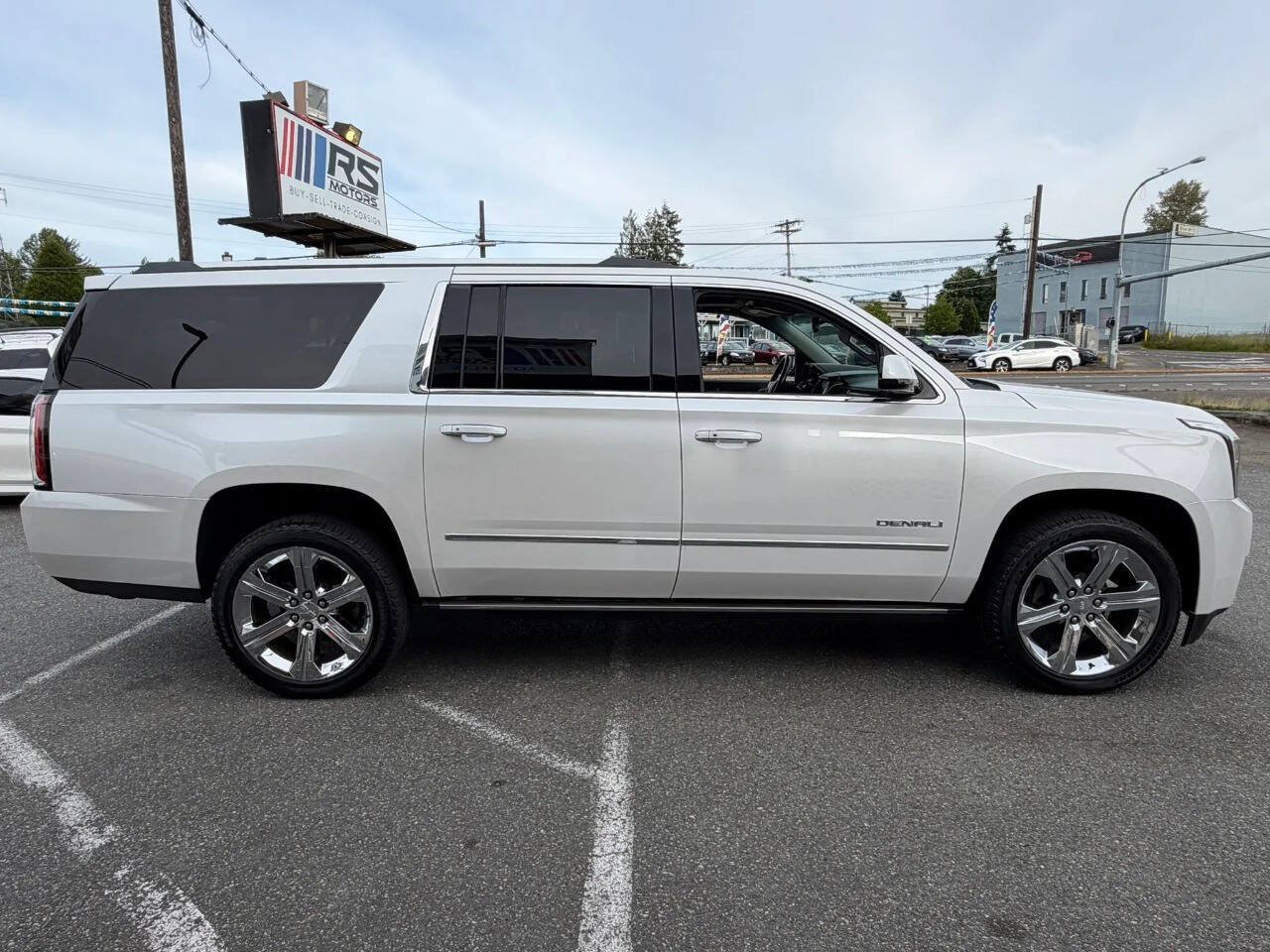 Used 2019 GMC Yukon XL Denali w/ Open Road Package AWD/4WD image 7