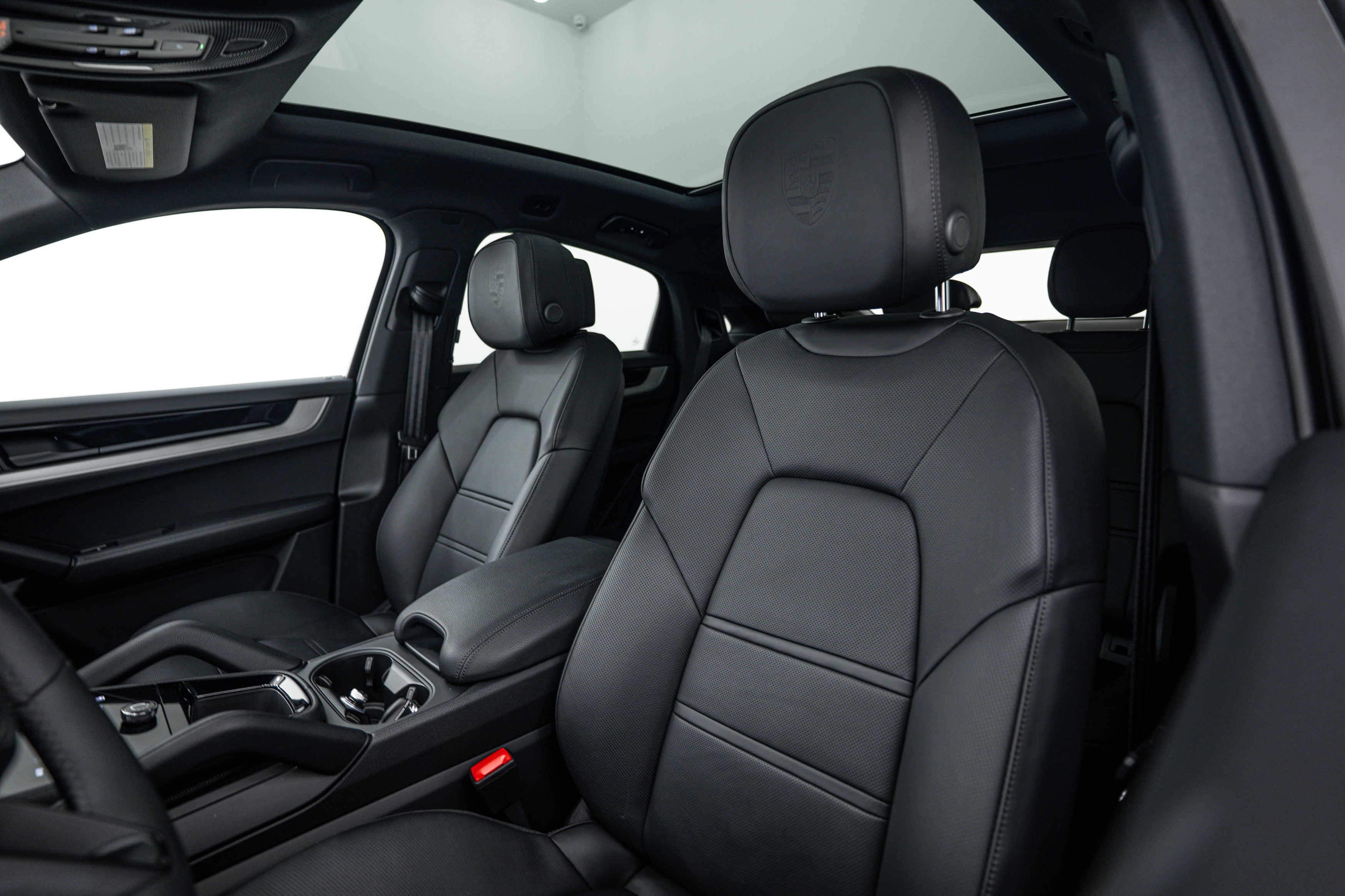 Certified 2026 Porsche Cayenne Coupe AWD/4WD image 23