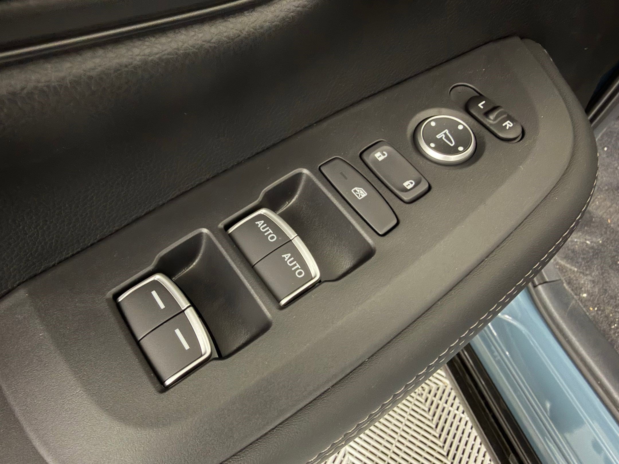 New 2026 Honda HR-V EX-L image 11