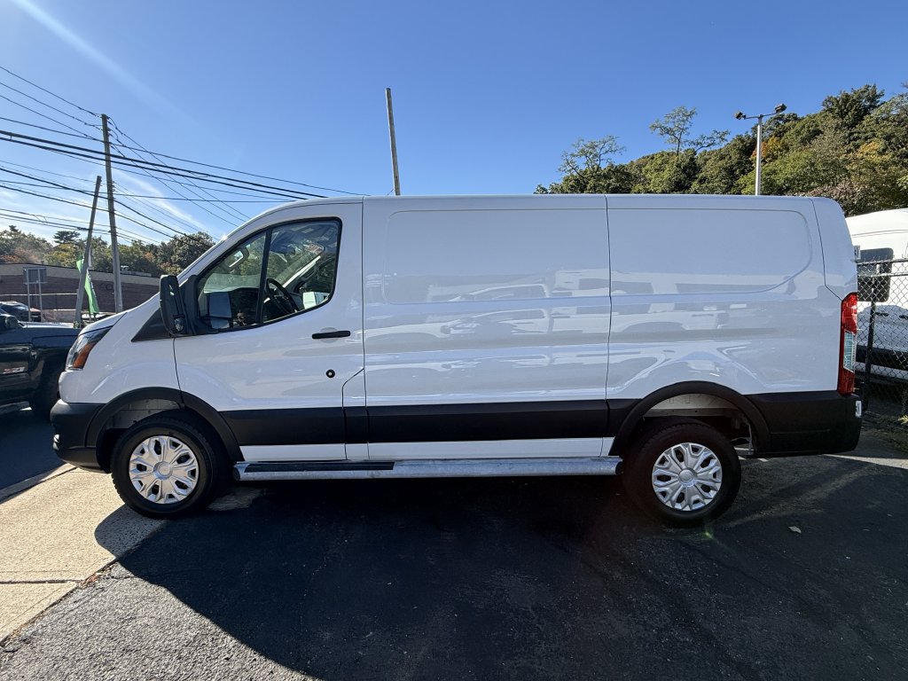 Used 2025 Ford Transit 250 Low Roof w/ Exterior Upgrade Package RWD image 4