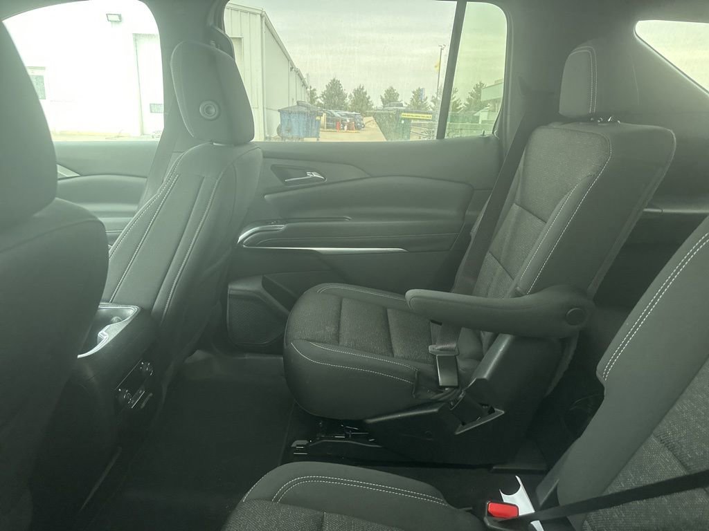 Used 2024 Chevrolet Traverse LT image 10