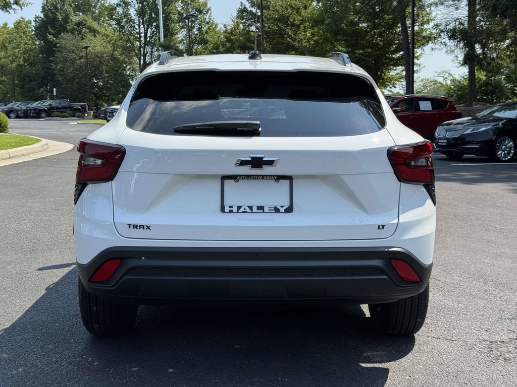New 2026 Chevrolet Trax LT w/ Driver Confidence Package FWD image 23