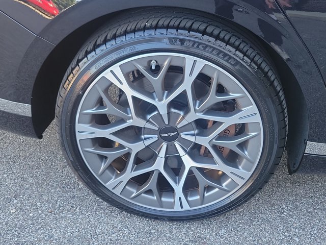 Used 2024 Genesis G90 3.5T AWD/4WD image 5