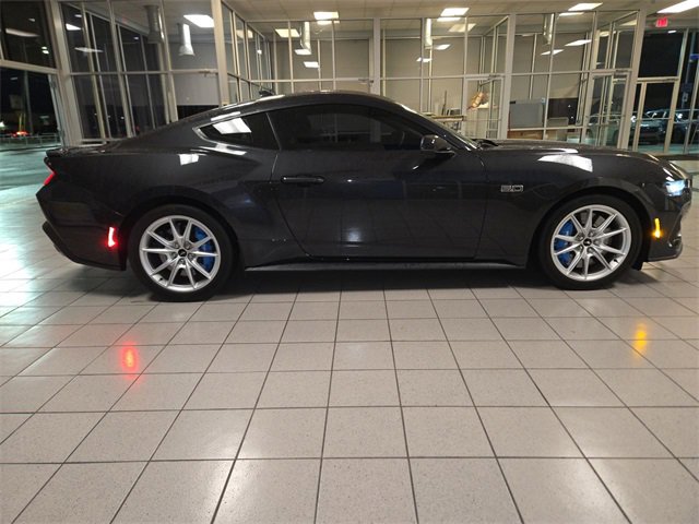 Used 2024 Ford Mustang GT Premium image 9