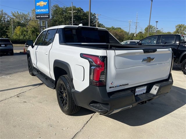 New 2025 Chevrolet Silverado EV LT image 5