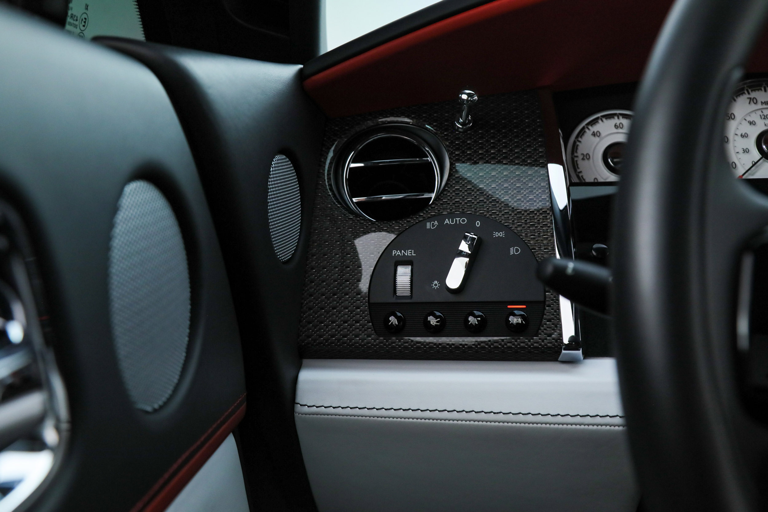 Used 2021 Rolls-Royce Wraith RWD image 36
