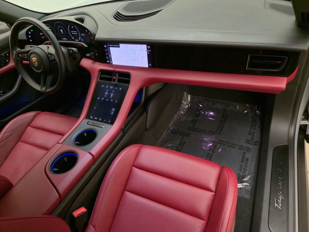 Used 2021 Porsche Taycan 4S w/ Premium Package image 27