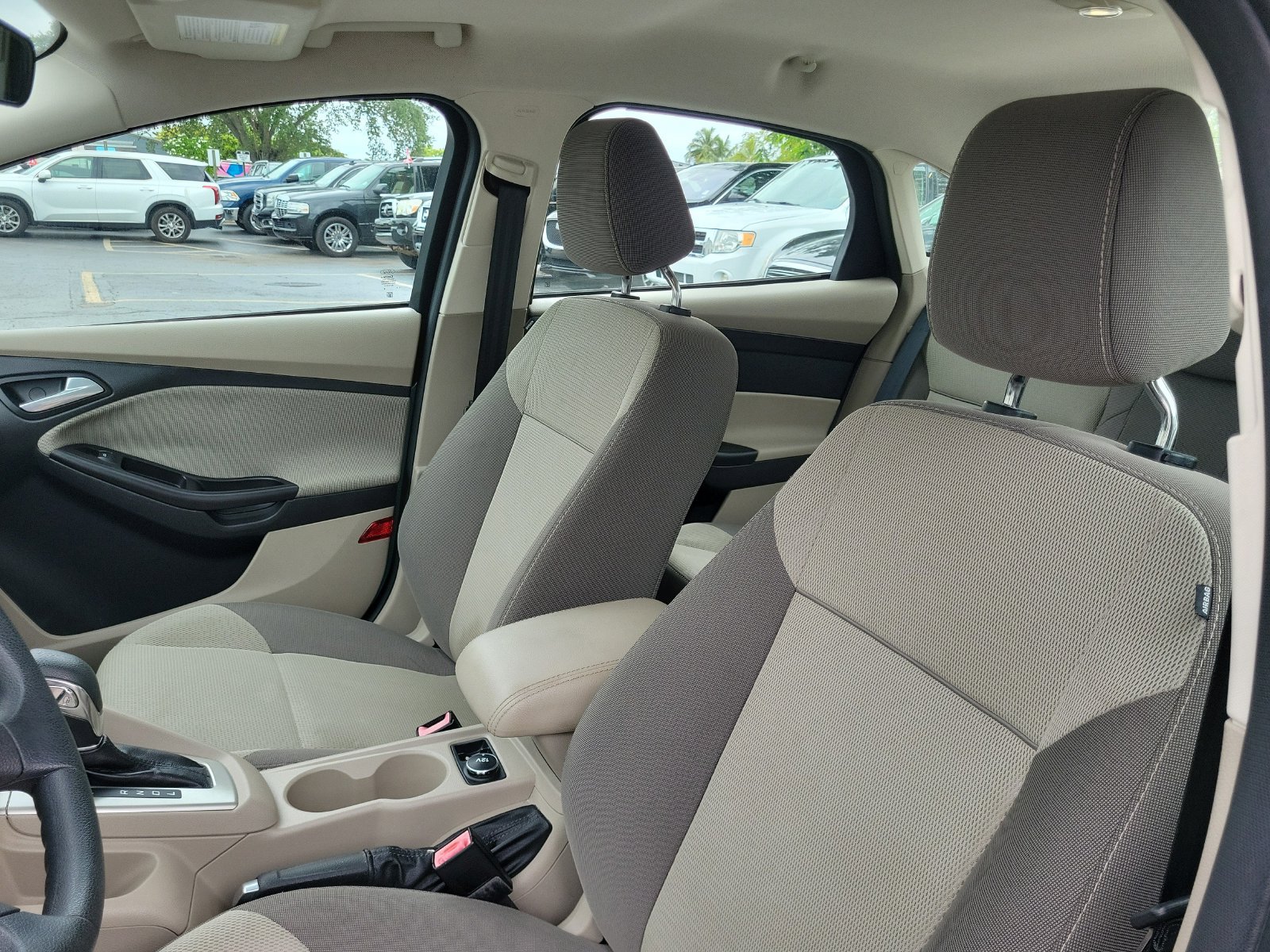 Used 2012 Ford Focus SE FWD image 11