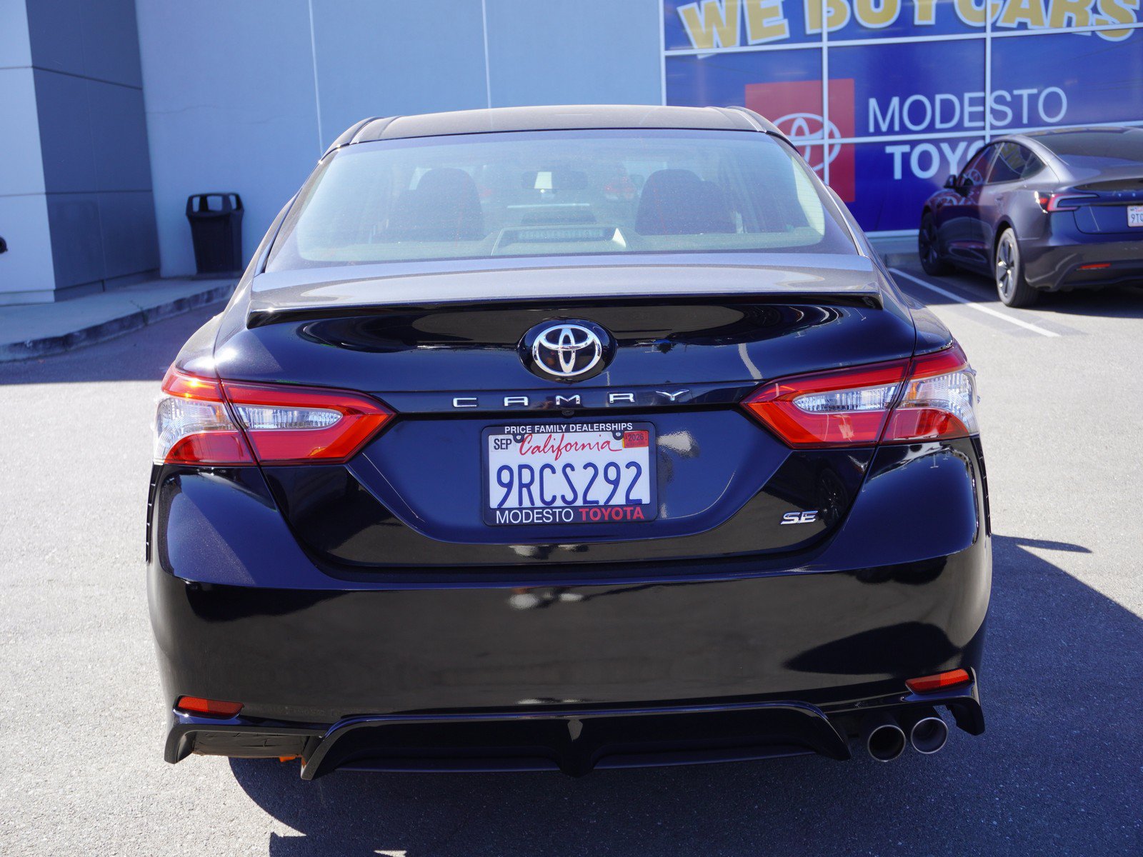 Used 2018 Toyota Camry SE FWD image 9