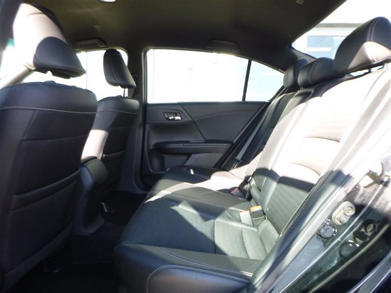 Used 2016 Honda Accord Sport image 6
