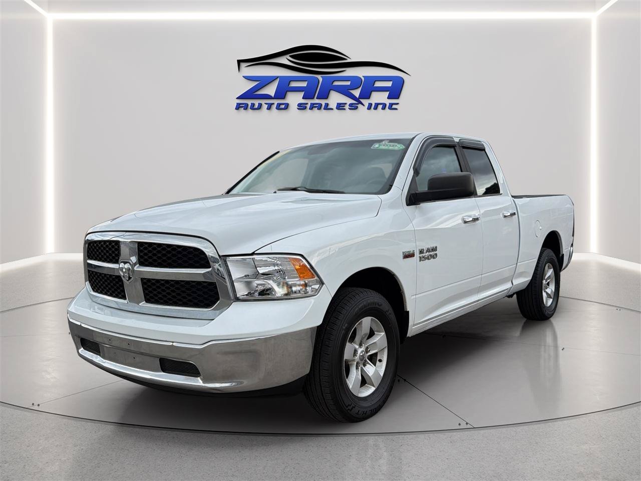 Used 2014 RAM 1500 Classic SLT AWD/4WD image 3