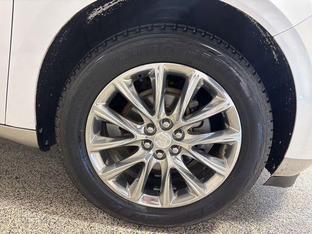 Used 2020 Buick Enclave Premium w/ Sun and Sites Package AWD/4WD image 35
