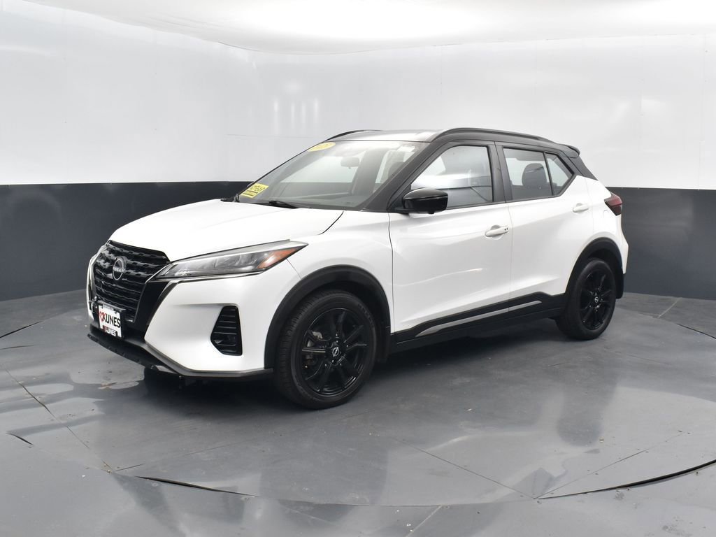 Used 2023 Nissan Kicks SR w/ SR Premium Package image 8