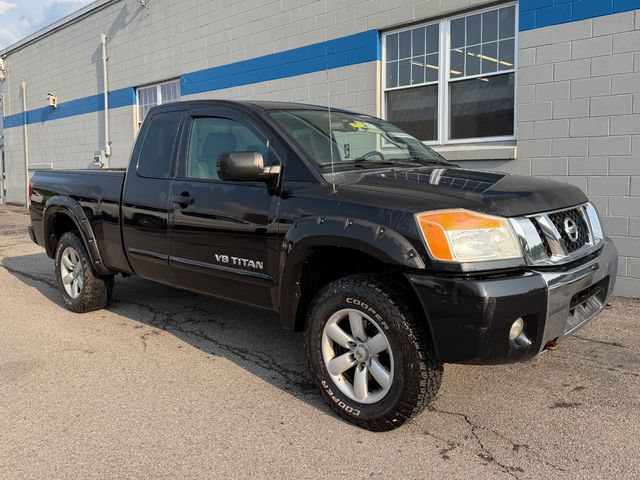 Used 2010 Nissan Titan SE w/ SE Value Truck Pkg AWD/4WD image 3