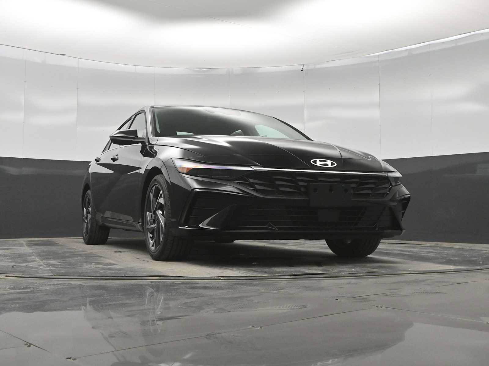 New 2026 Hyundai Elantra Limited FWD image 33