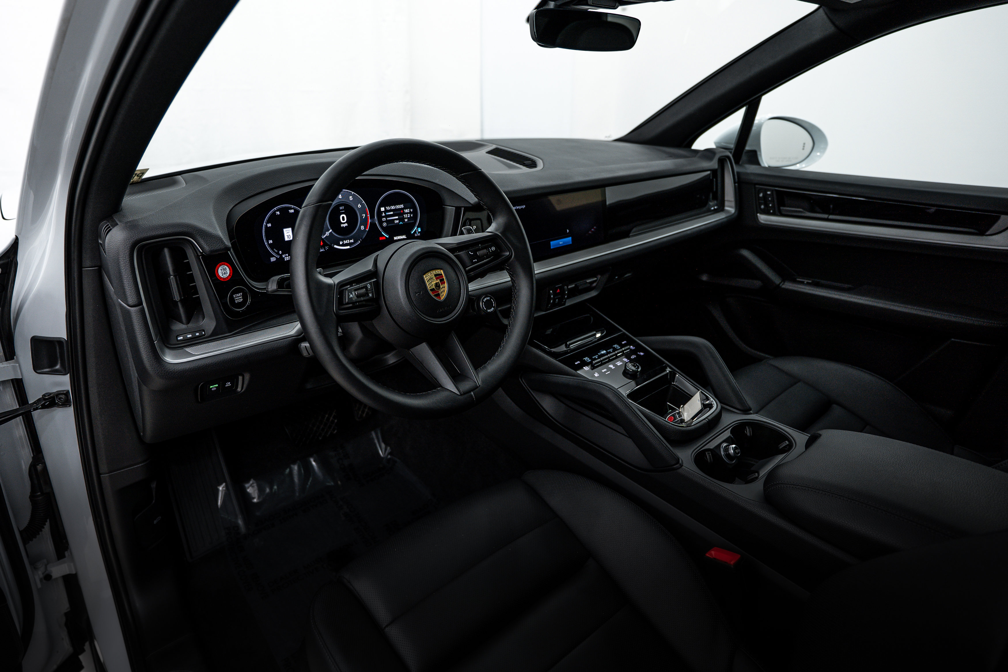 Certified 2024 Porsche Cayenne image 4