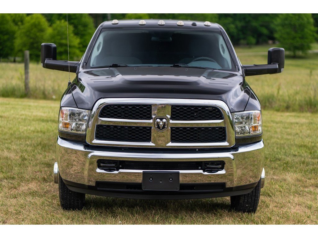 Used 2018 RAM 3500 Tradesman w/ Chrome Appearance Group AWD/4WD image 8