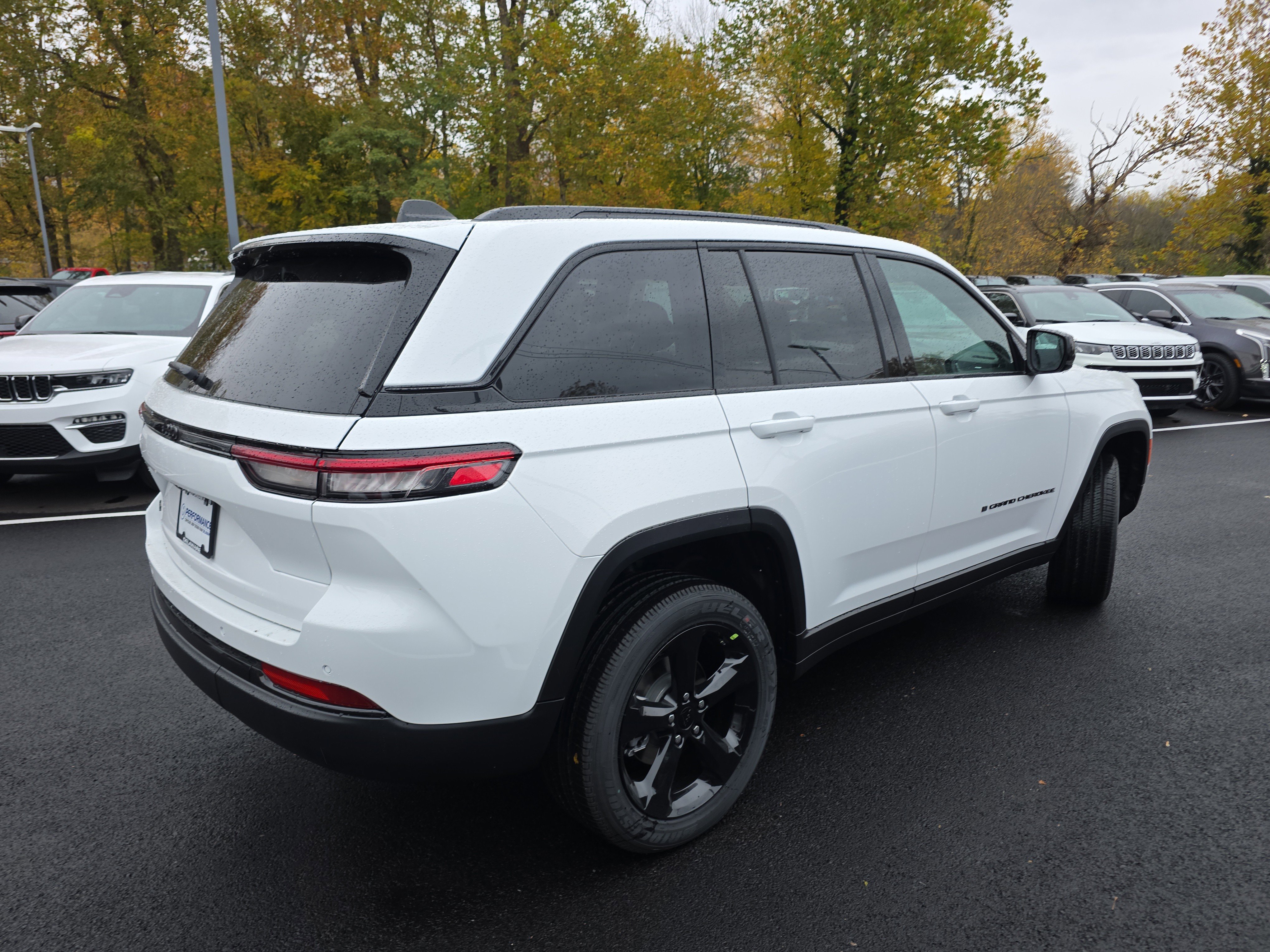 New 2025 Jeep Grand Cherokee Altitude image 23