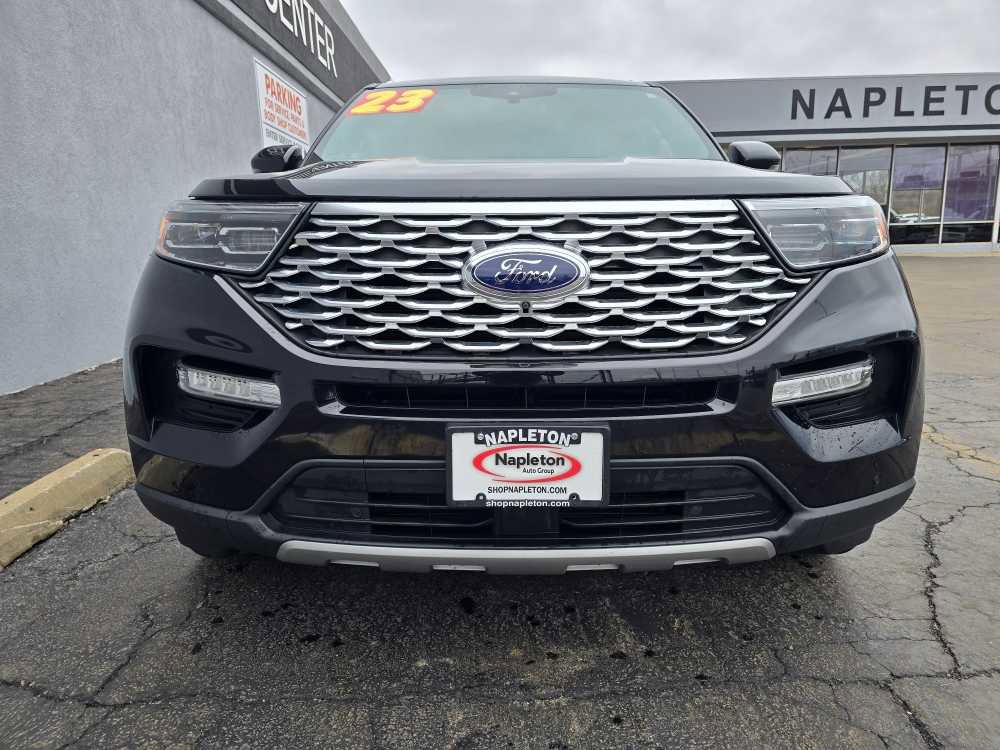 Used 2023 Ford Explorer Platinum w/ Technology Package image 2