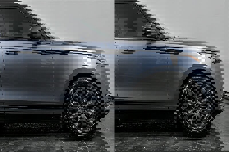 Used 2023 Land Rover Range Rover Velar R-Dynamic S image 12