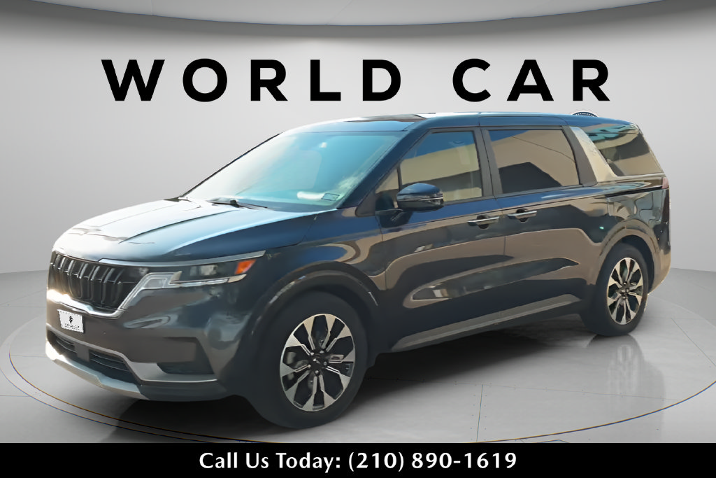 Used 2024 Kia Carnival EX FWD image 3