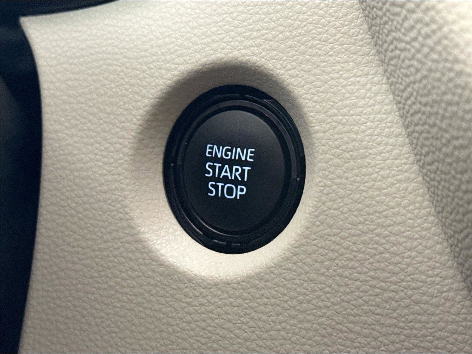 Used 2025 Toyota Corolla LE image 21