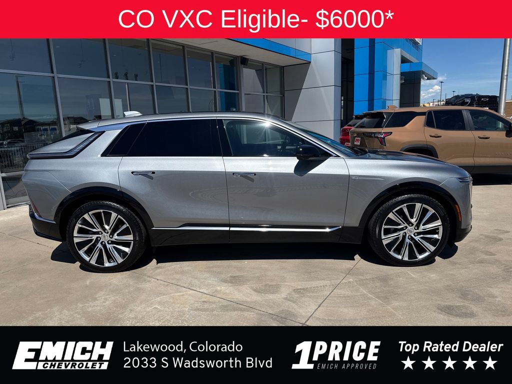 Used 2024 Cadillac Lyriq Luxury w/ LPO, Floor Liner Package AWD/4WD image 6