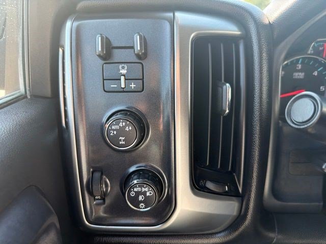 Used 2016 Chevrolet Silverado 1500 LT w/ All Star Edition AWD/4WD image 26