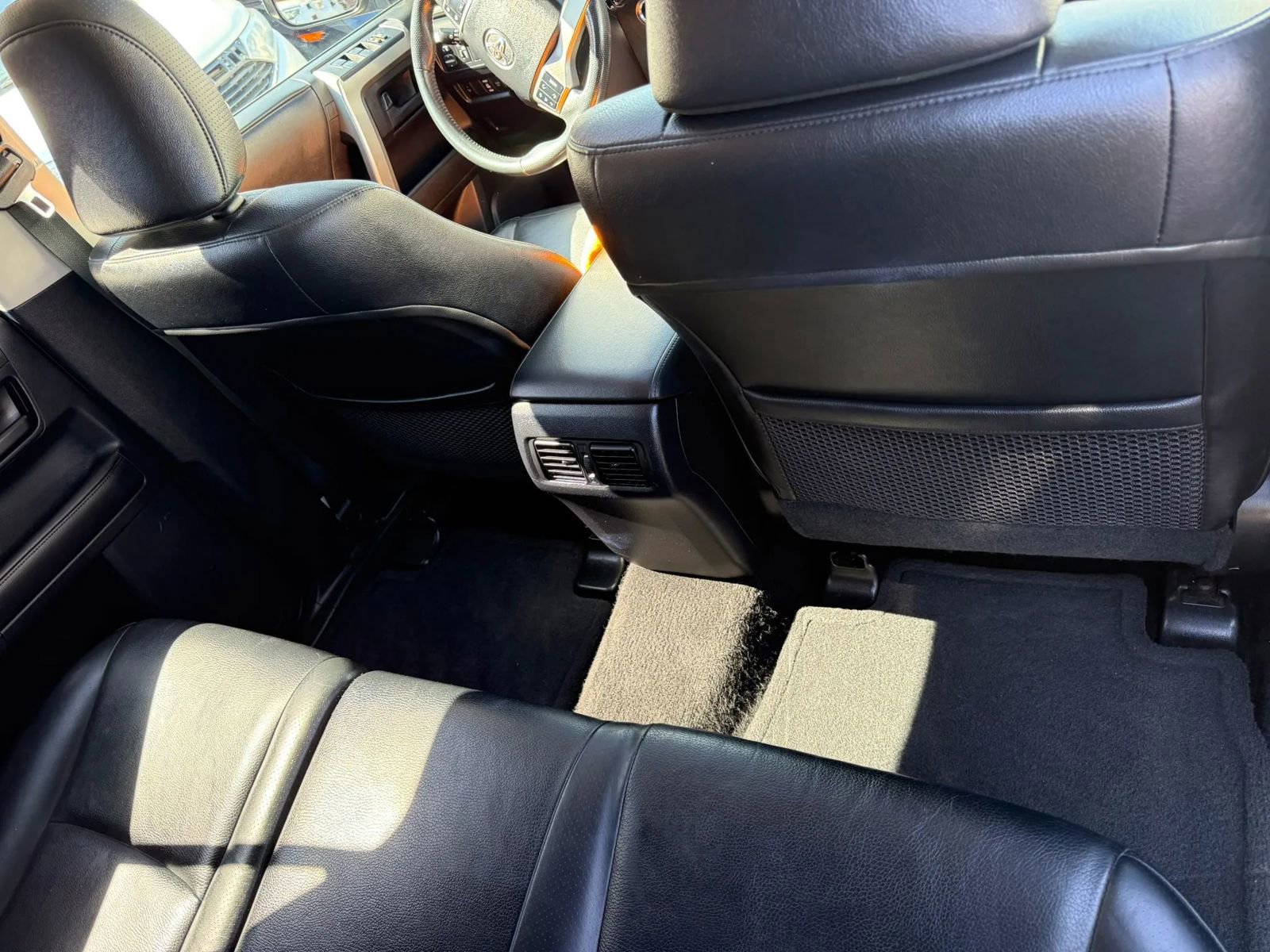Used 2011 Toyota 4Runner Limited w/ Convenience Pkg image 8