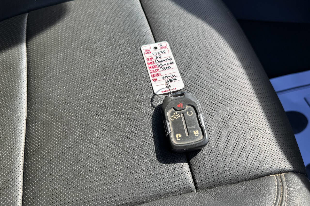 Used 2020 Chevrolet Silverado 3500 LTZ w/ LTZ Plus Package image 47