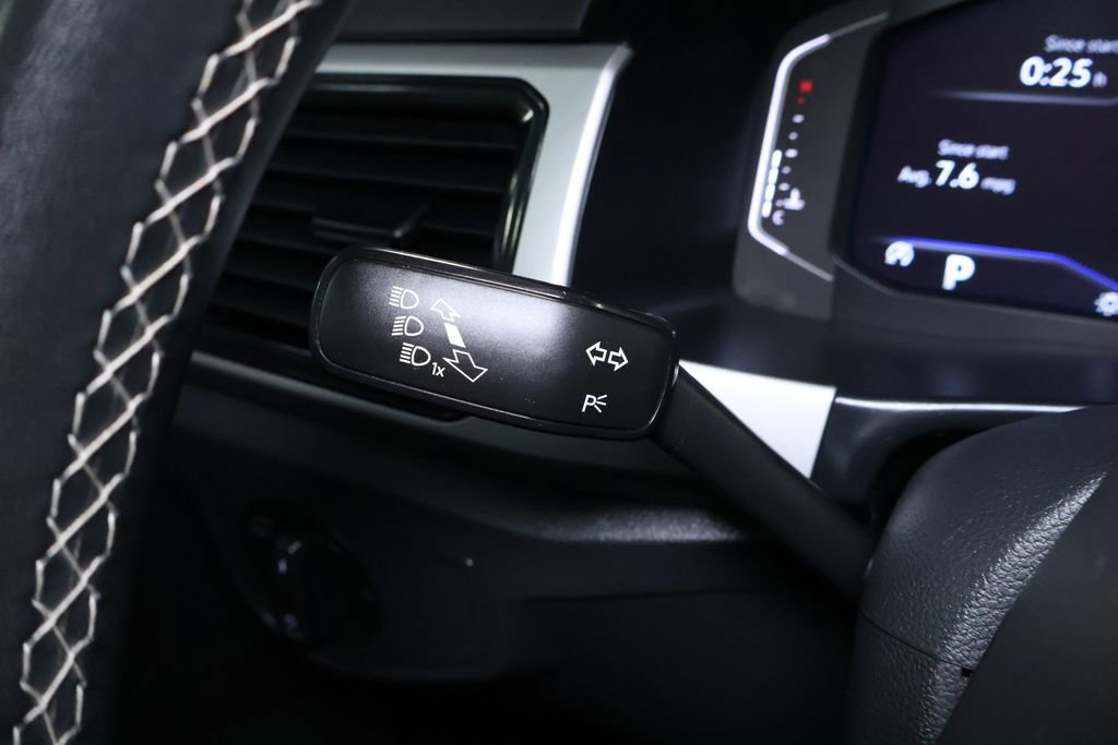 Used 2022 Volkswagen Atlas Cross Sport SE image 24