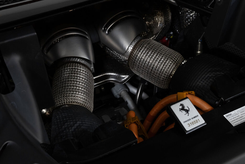 Used 2025 Ferrari 296 GTS image 19