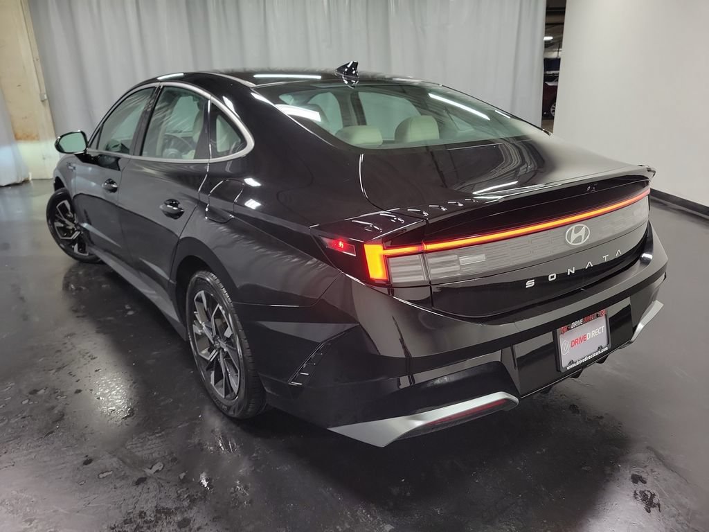 Used 2025 Hyundai Sonata SEL FWD image 6