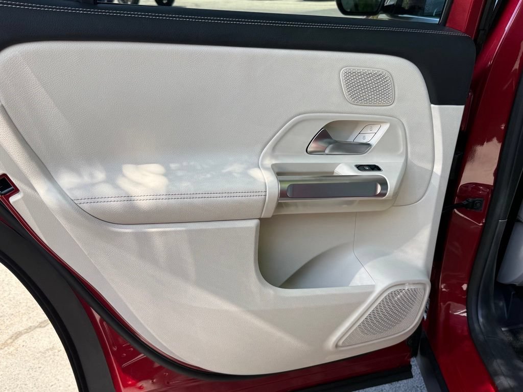 New 2026 Mercedes-Benz GLB 250 image 23
