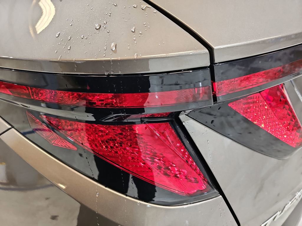 New 2026 Hyundai Tucson Blue SE image 32