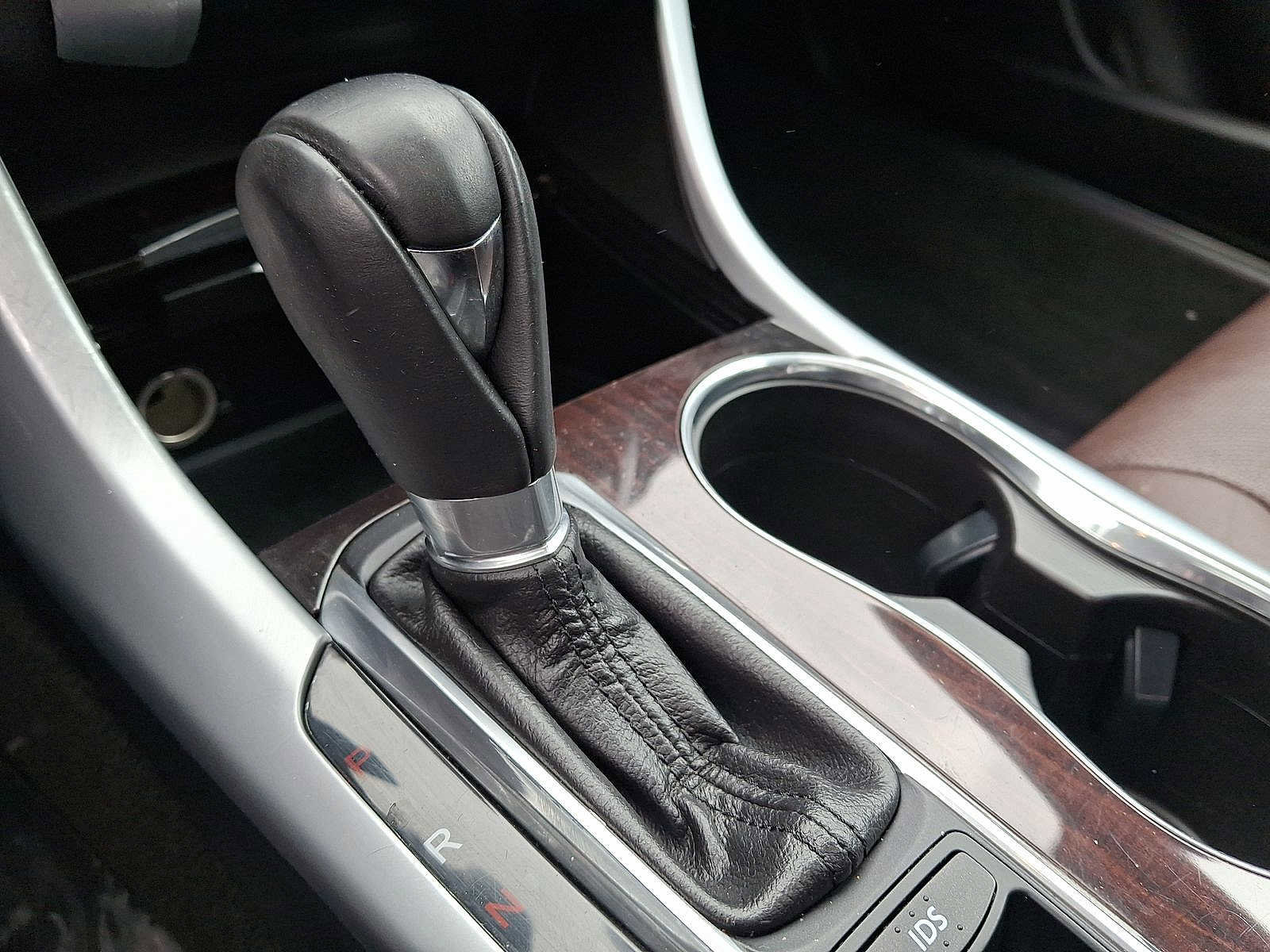 Used 2017 Acura TLX w/ Technology Package image 12