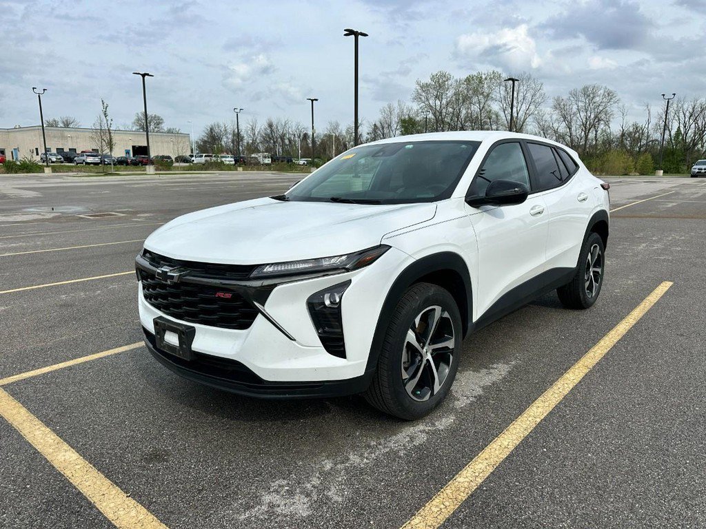 Used 2024 Chevrolet Trax RS w/ Driver Confidence Package video 3