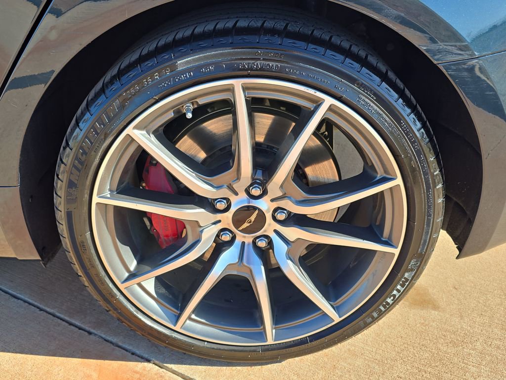 Used 2025 Genesis G70 2.5T RWD image 32